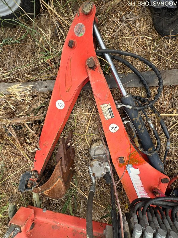 TRACTEUR CARRARO GODET ET MINI PELLE - Maquinaria agrícola: foto 3 TRACTEUR CARRARO GODET ET MINI PELLE - Maquinaria agrícola: foto 3