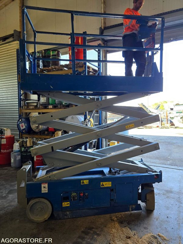Maquinaria de construcción Nacelle Genie GS2032 2012 584h: foto 9
