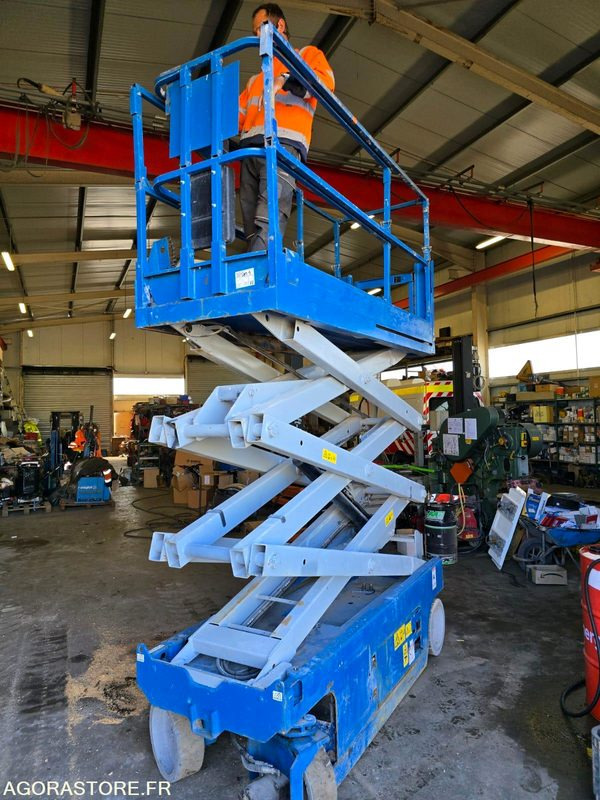 Maquinaria de construcción Nacelle Genie GS2032 2012 584h: foto 7