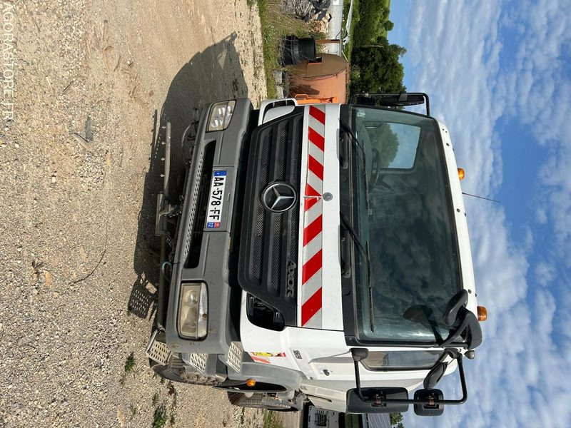 Mercedes Balayeuse Aspiratrice - 360000 km - 2008 - Barredora vial: foto 3 Mercedes Balayeuse Aspiratrice - 360000 km - 2008 - Barredora vial: foto 3