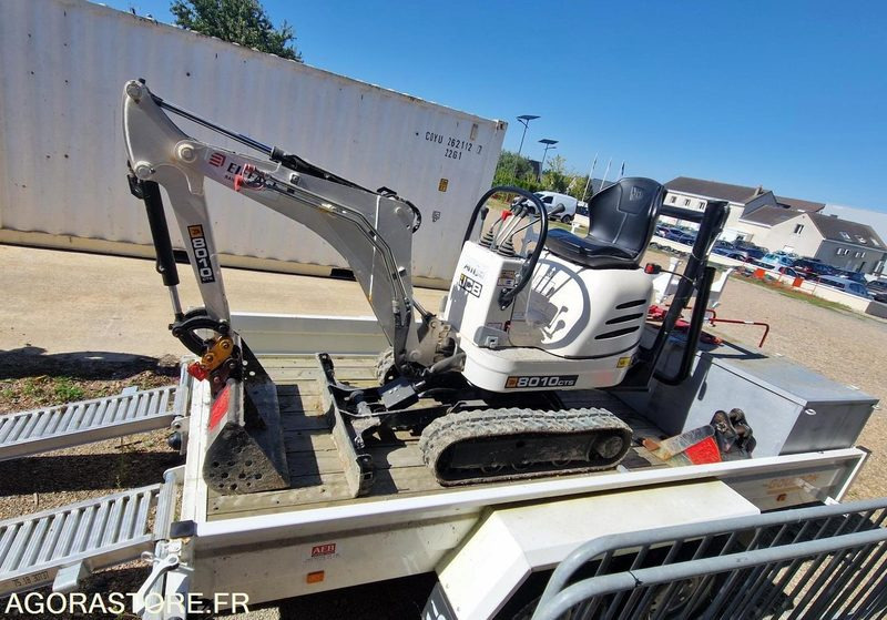 Mini Pelle 1T JCB 8010CTS + Remorque - 2023 / (NEUVE) 19 HEURES (EMF201) - Miniexcavadora: foto 1 Mini Pelle 1T JCB 8010CTS + Remorque - 2023 / (NEUVE) 19 HEURES (EMF201) - Miniexcavadora: foto 1
