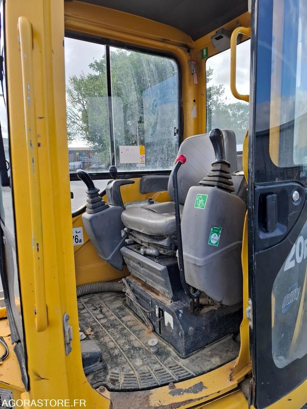 Mini pelle KOMATSU PC20R8 - 2003 / 5068 HEURES - Miniexcavadora: foto 5 Mini pelle KOMATSU PC20R8 - 2003 / 5068 HEURES - Miniexcavadora: foto 5