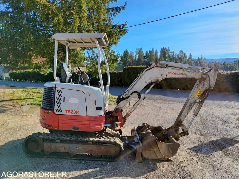 Mini-pelle Takeuchi TB23R - 2017 - Excavadora: foto 1 Mini-pelle Takeuchi TB23R - 2017 - Excavadora: foto 1