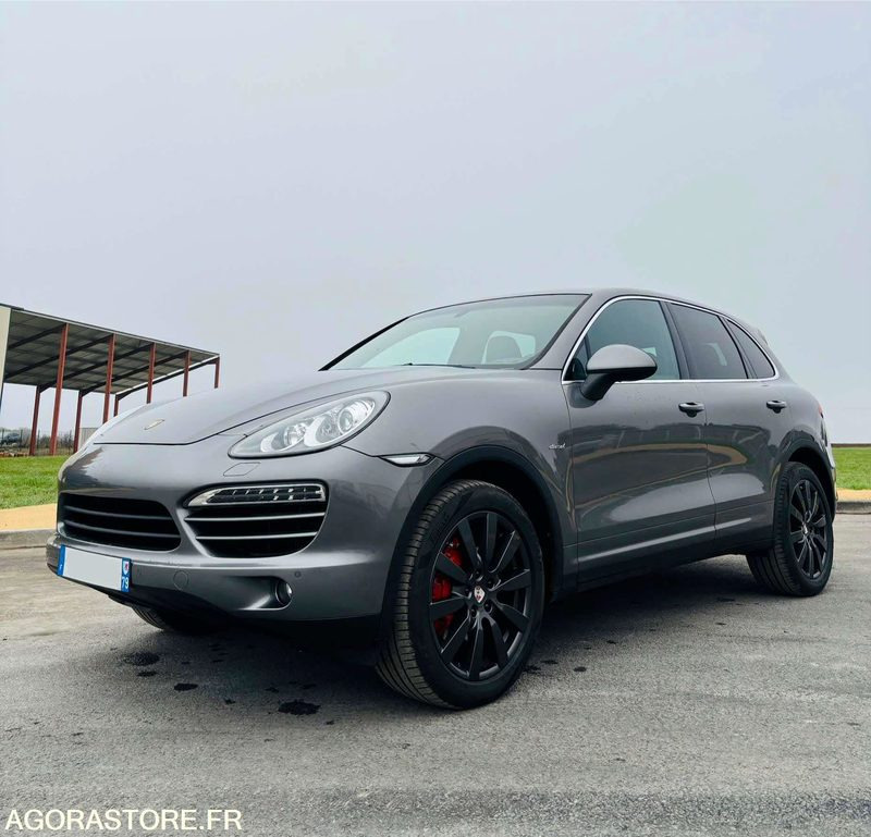NIORT - PORSCHE CAYENNE 3.0 V6 - 2012 - 42 000 KM - Coche: foto 2 NIORT - PORSCHE CAYENNE 3.0 V6 - 2012 - 42 000 KM - Coche: foto 2