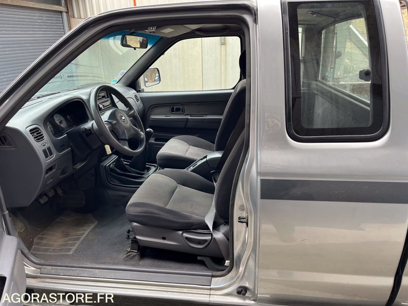 NISSAN NAVARA 4X4 83500 KMS 2003 - Coche: foto 4 NISSAN NAVARA 4X4 83500 KMS 2003 - Coche: foto 4