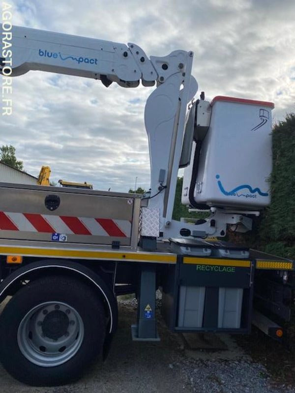 Nacelle Renault D - carrosserie France Elevateurs juin 2025 - NEUF - Camión con plataforma elevadora: foto 2 Nacelle Renault D - carrosserie France Elevateurs juin 2025 - NEUF - Camión con plataforma elevadora: foto 2