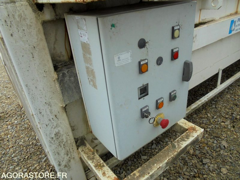 COMPACTEUR DECHET - PRESSOR AN 2006 - Otros maquinaria: foto 4 COMPACTEUR DECHET - PRESSOR AN 2006 - Otros maquinaria: foto 4