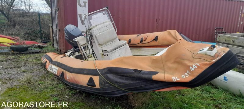 Zodiac Bayer Semi-rigide 5.80 + remorque route - Otros maquinaria: foto 2 Zodiac Bayer Semi-rigide 5.80 + remorque route - Otros maquinaria: foto 2