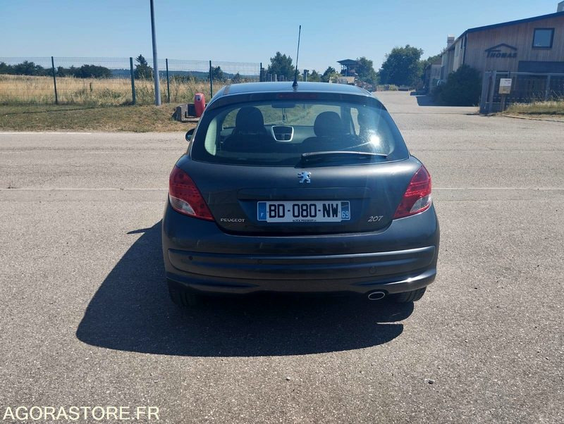 PEUGEOT 207 - 2010 - PHASE 2 - 123 125 KMS - EXCELLENT ETAT - Coche: foto 5 PEUGEOT 207 - 2010 - PHASE 2 - 123 125 KMS - EXCELLENT ETAT - Coche: foto 5