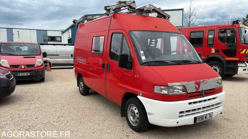 PEUGEOT BOXER 4x4 31 358 Kms - 1999- 7696 WL 74 - Furgón: foto 1 PEUGEOT BOXER 4x4 31 358 Kms - 1999- 7696 WL 74 - Furgón: foto 1