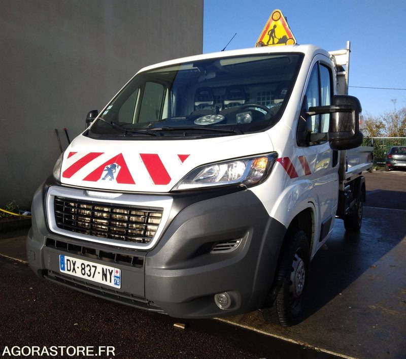 PEUGEOT BOXER benne basculante - 2015 - 112006 km - GAZOLE - Volquete furgoneta: foto 3 PEUGEOT BOXER benne basculante - 2015 - 112006 km - GAZOLE - Volquete furgoneta: foto 3
