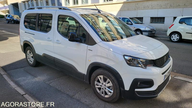 PEUGEOT RIFTER LONG PURETECH 110 S&S BVM6 ESSENCE DE 2019 - Coche: foto 2 PEUGEOT RIFTER LONG PURETECH 110 S&S BVM6 ESSENCE DE 2019 - Coche: foto 2