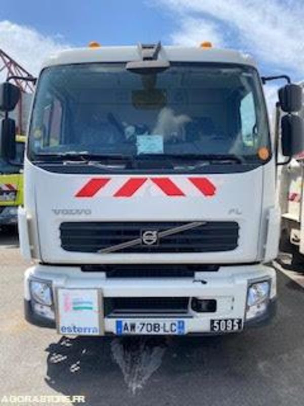 PORTEUR BOM 12T VOLVO GEESINK - 265230 km - 2010 (5095) - Camión de basura: foto 2 PORTEUR BOM 12T VOLVO GEESINK - 265230 km - 2010 (5095) - Camión de basura: foto 2