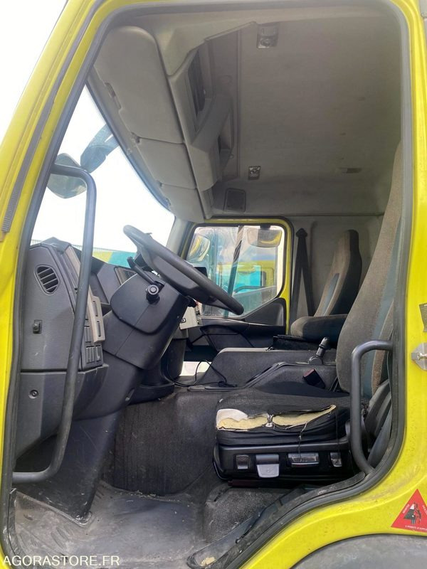 PORTEUR BOM 26T VOLVO GEESINK - 160803km- 2014 (4002) - Camión de basura: foto 5 PORTEUR BOM 26T VOLVO GEESINK - 160803km- 2014 (4002) - Camión de basura: foto 5