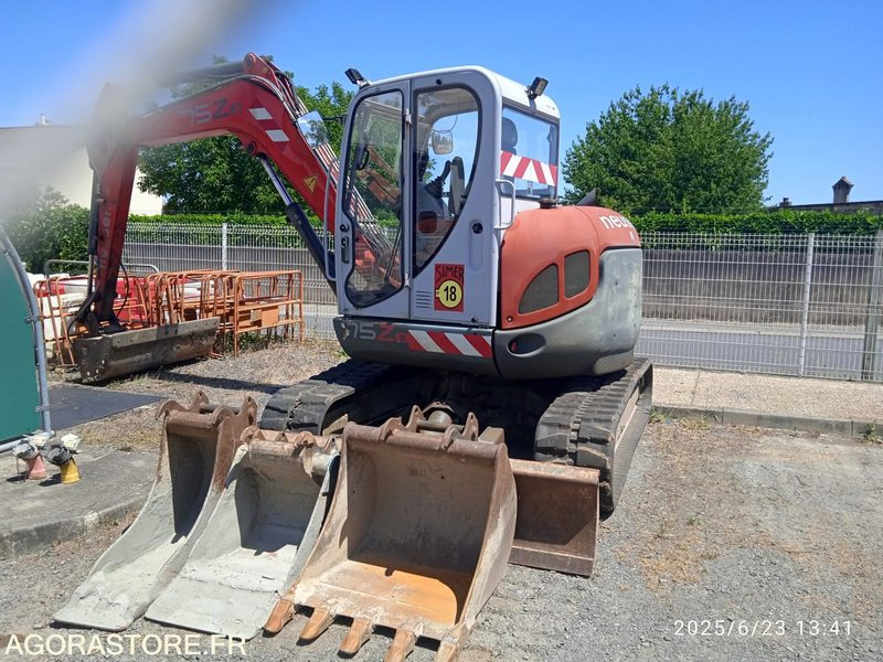 Pelle à chenilles NEUSON avec 4 godets 10100 heures 2008 - Excavadora: foto 2 Pelle à chenilles NEUSON avec 4 godets 10100 heures 2008 - Excavadora: foto 2