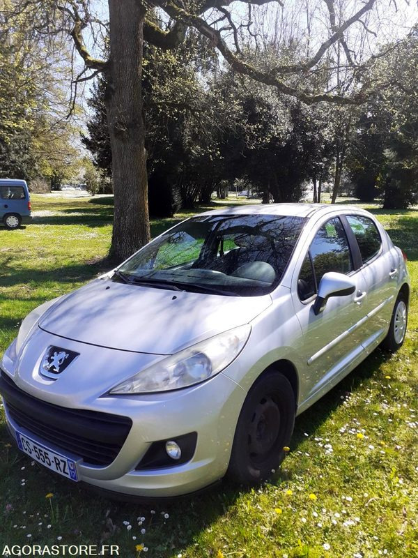 Peugeot 207 1.4 hdi 70 cv - Coche: foto 2 Peugeot 207 1.4 hdi 70 cv - Coche: foto 2