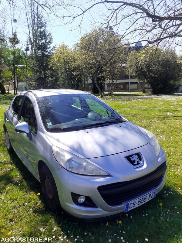 Peugeot 207 1.4 hdi 70 cv - Coche: foto 1 Peugeot 207 1.4 hdi 70 cv - Coche: foto 1