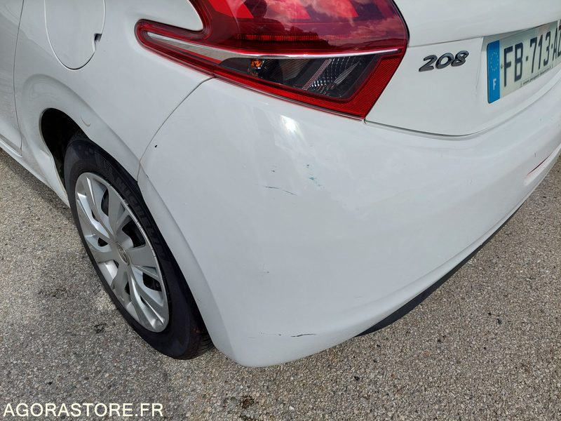 Peugeot 208 - 2018 - 111 261 kms- FB713AZ-ESSENCE - Coche: foto 5 Peugeot 208 - 2018 - 111 261 kms- FB713AZ-ESSENCE - Coche: foto 5