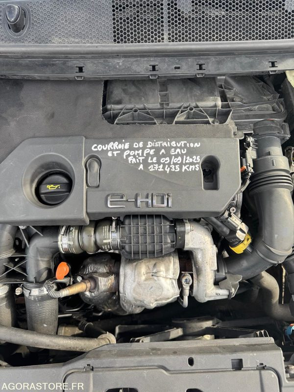 Coche Peugeot 308 1.6 HDi 90 CV phase 2 T9 - 2014 - 172 500 KMS: foto 11 Coche Peugeot 308 1.6 HDi 90 CV phase 2 T9 - 2014 - 172 500 KMS: foto 11