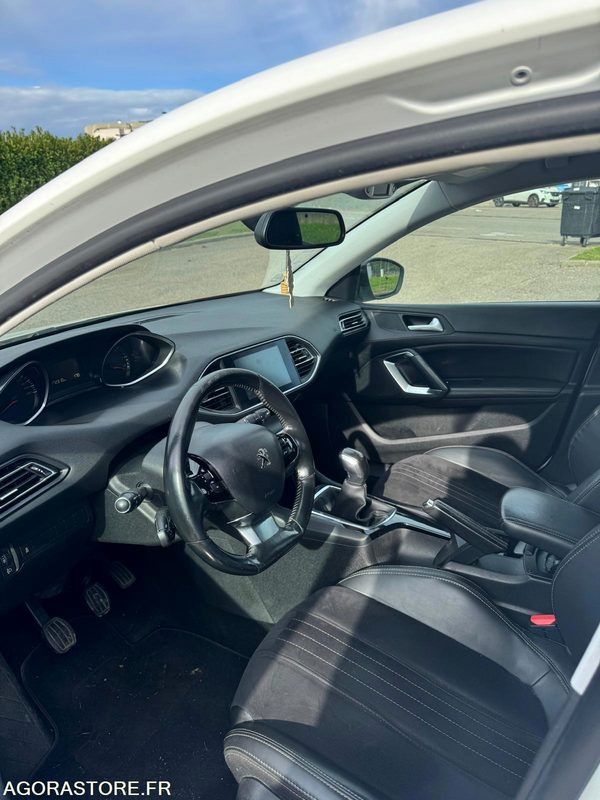 Coche Peugeot 308 1.6 HDi 90 CV phase 2 T9 - 2014 - 172 500 KMS: foto 9 Coche Peugeot 308 1.6 HDi 90 CV phase 2 T9 - 2014 - 172 500 KMS: foto 9