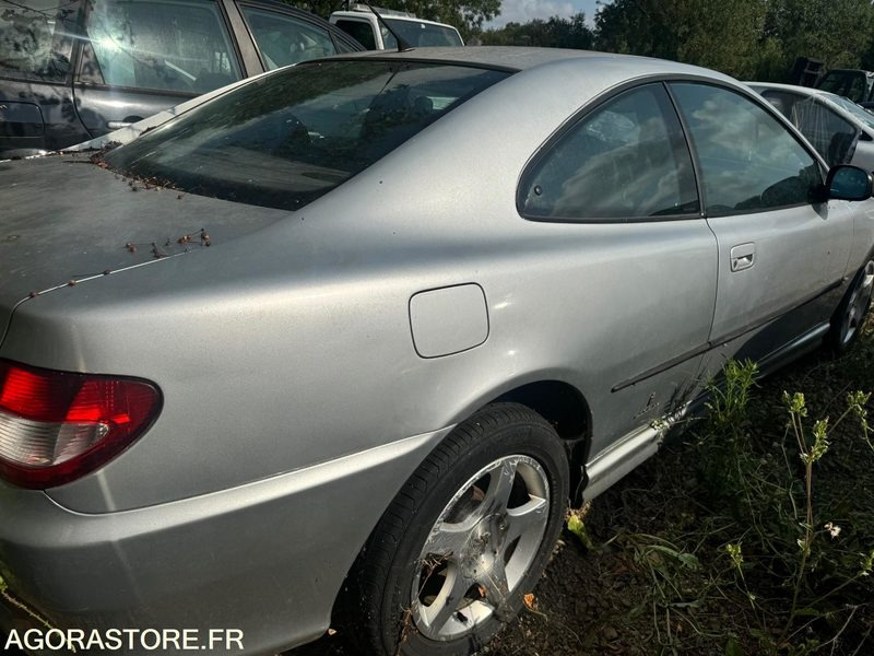 Peugeot 406 Coupé Phase 2 - 2.2 HDI - 271 000 Km - Coche: foto 4 Peugeot 406 Coupé Phase 2 - 2.2 HDI - 271 000 Km - Coche: foto 4