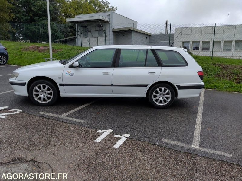 Peugeot 406 st pack sport break 2.2 essence 16v 160cv - Coche familiar: foto 2 Peugeot 406 st pack sport break 2.2 essence 16v 160cv - Coche familiar: foto 2