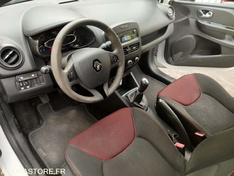 RENAULT CLIO 4 - Coche: foto 3 RENAULT CLIO 4 - Coche: foto 3