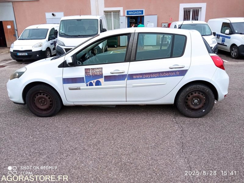 RENAULT CLIO 5 PLACES - Coche: foto 4 RENAULT CLIO 5 PLACES - Coche: foto 4