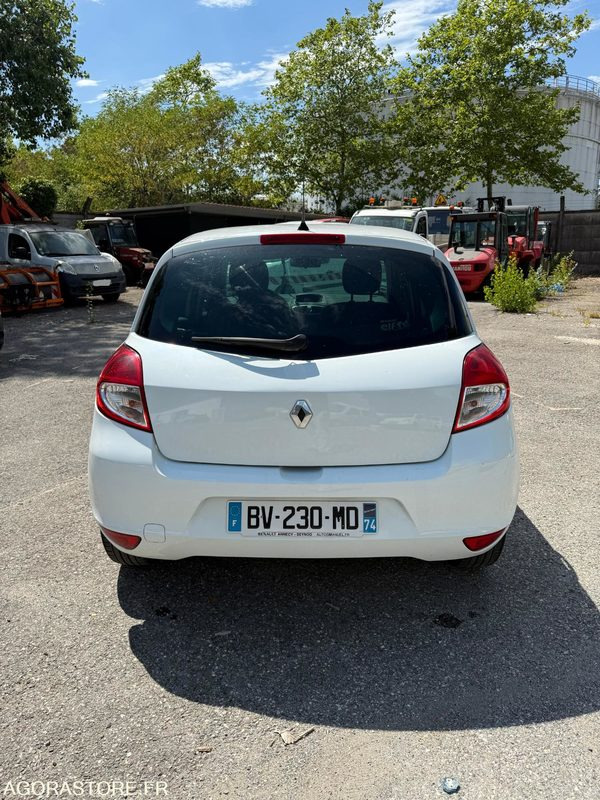 RENAULT CLIO - BV 230 MD - Coche: foto 4 RENAULT CLIO - BV 230 MD - Coche: foto 4