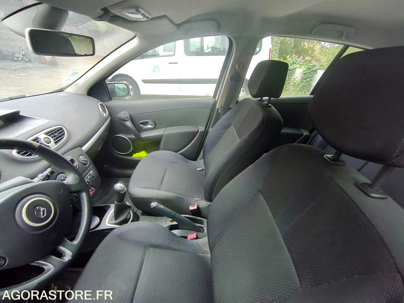 RENAULT CLIO III - Coche: foto 3 RENAULT CLIO III - Coche: foto 3