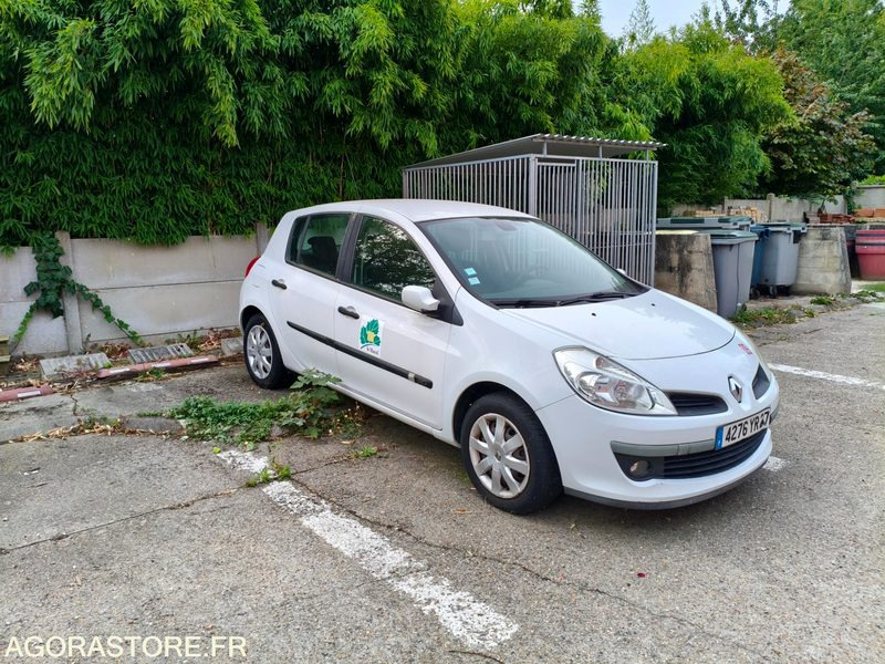RENAULT CLIO III - Coche: foto 1 RENAULT CLIO III - Coche: foto 1