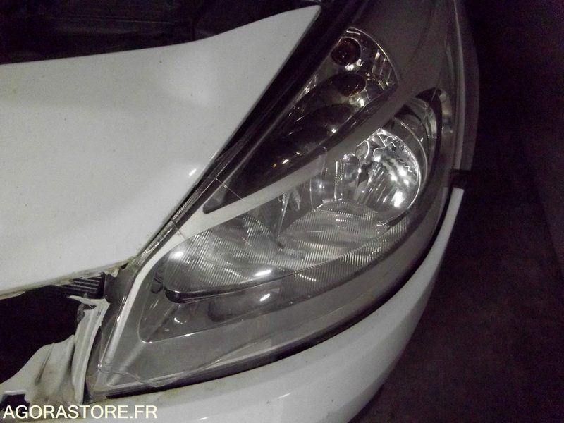 RENAULT CLIO3 5713-ZB-64 - Coche: foto 4 RENAULT CLIO3 5713-ZB-64 - Coche: foto 4