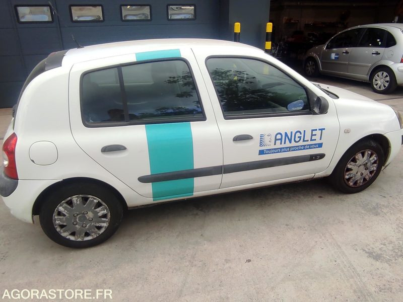 RENAULT Clio - 125820kms - 2003 - Coche: foto 5 RENAULT Clio - 125820kms - 2003 - Coche: foto 5