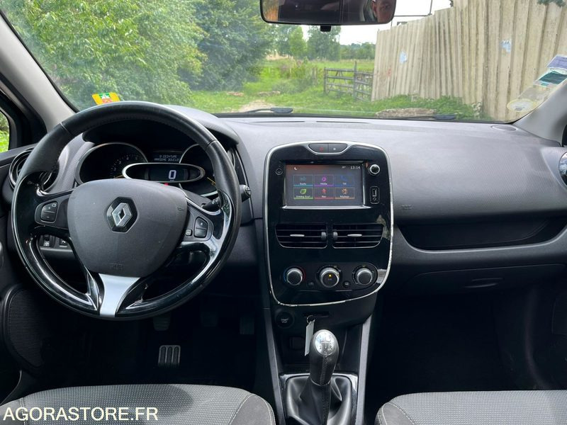 RENAULT Clio IV 5 portes 1.5 dCi 90cv Business 2015 135000 km - Coche: foto 5 RENAULT Clio IV 5 portes 1.5 dCi 90cv Business 2015 135000 km - Coche: foto 5
