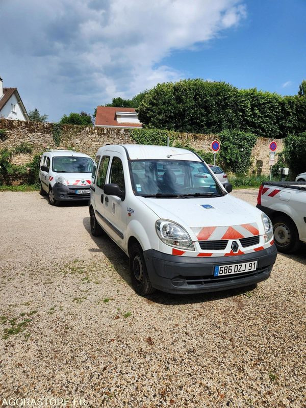 RENAULT KANGOO 1.1 ESSENCE 5 places - Furgoneta pequeña: foto 2 RENAULT KANGOO 1.1 ESSENCE 5 places - Furgoneta pequeña: foto 2