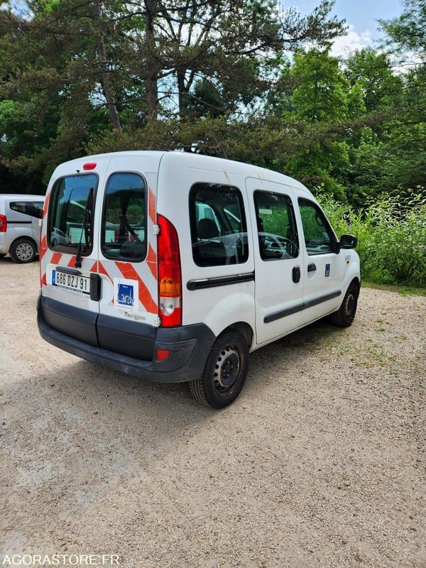 RENAULT KANGOO 1.1 ESSENCE 5 places - Furgoneta pequeña: foto 3 RENAULT KANGOO 1.1 ESSENCE 5 places - Furgoneta pequeña: foto 3