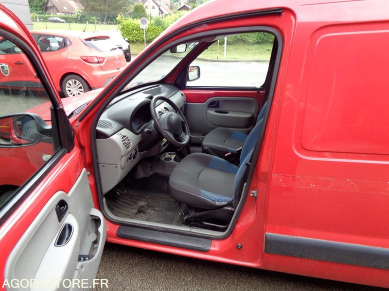 RENAULT KANGOO 5270ZF25 - Furgoneta pequeña: foto 4 RENAULT KANGOO 5270ZF25 - Furgoneta pequeña: foto 4