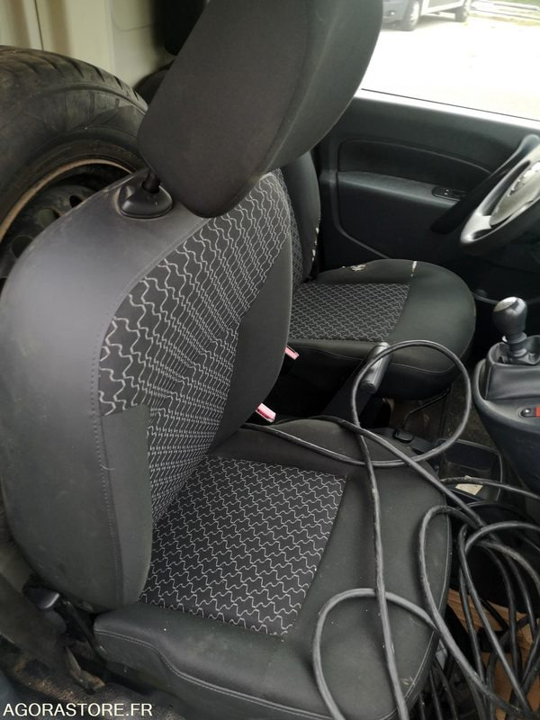 Furgoneta pequeña RENAULT KANGOO FRIGORIFIQUE: foto 10 Furgoneta pequeña RENAULT KANGOO FRIGORIFIQUE: foto 10