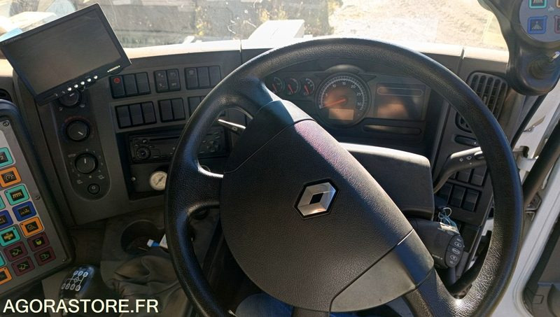 RENAULT MAJOR SCARAB - 2007 - 4730h - Barredora vial: foto 5 RENAULT MAJOR SCARAB - 2007 - 4730h - Barredora vial: foto 5