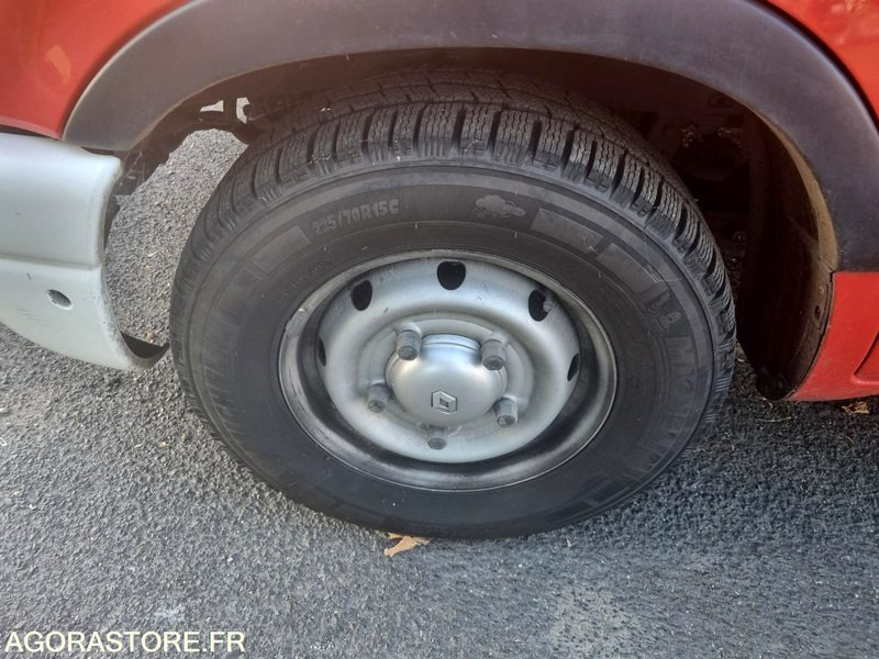 RENAULT MASTER - CT 770 PE - 2000 - Furgón: foto 5 RENAULT MASTER - CT 770 PE - 2000 - Furgón: foto 5