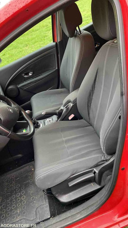 RENAULT MEGANE 309707kms - 2013 - Coche: foto 4 RENAULT MEGANE 309707kms - 2013 - Coche: foto 4