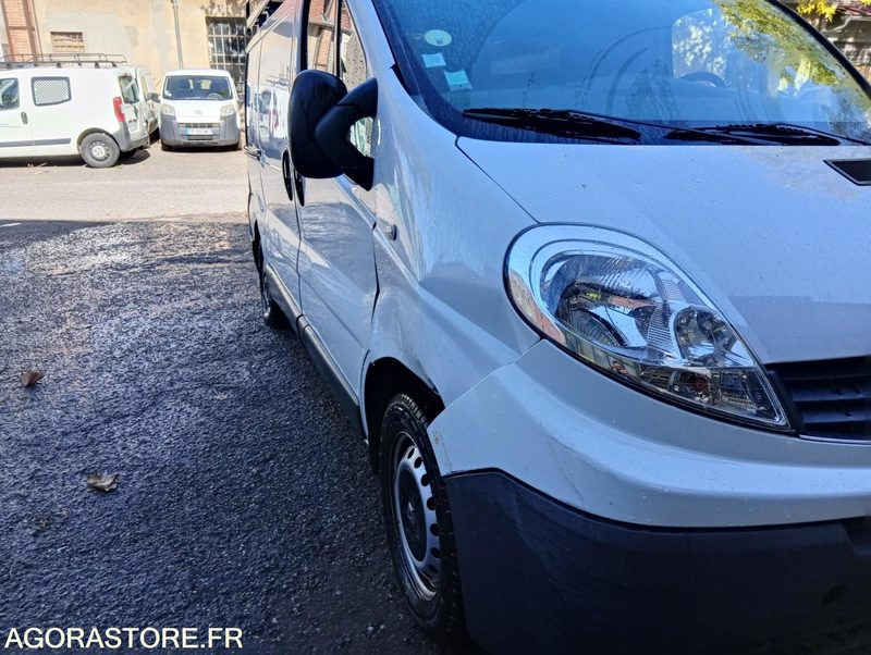 RENAULT TRAFIC - 2012 - 89191kms - Furgón: foto 5 RENAULT TRAFIC - 2012 - 89191kms - Furgón: foto 5