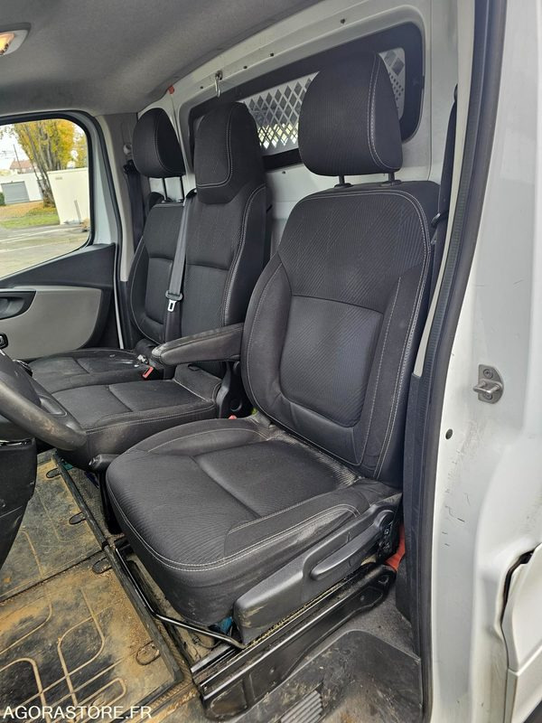 RENAULT TRAFIC - 2018 - 173355KM - FA667ST - Furgón: foto 5 RENAULT TRAFIC - 2018 - 173355KM - FA667ST - Furgón: foto 5