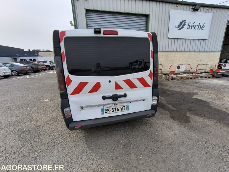 RENAULT TRAFIC - 283 019 KM - 2006 -EK-514-WT - Furgón: foto 3 RENAULT TRAFIC - 283 019 KM - 2006 -EK-514-WT - Furgón: foto 3