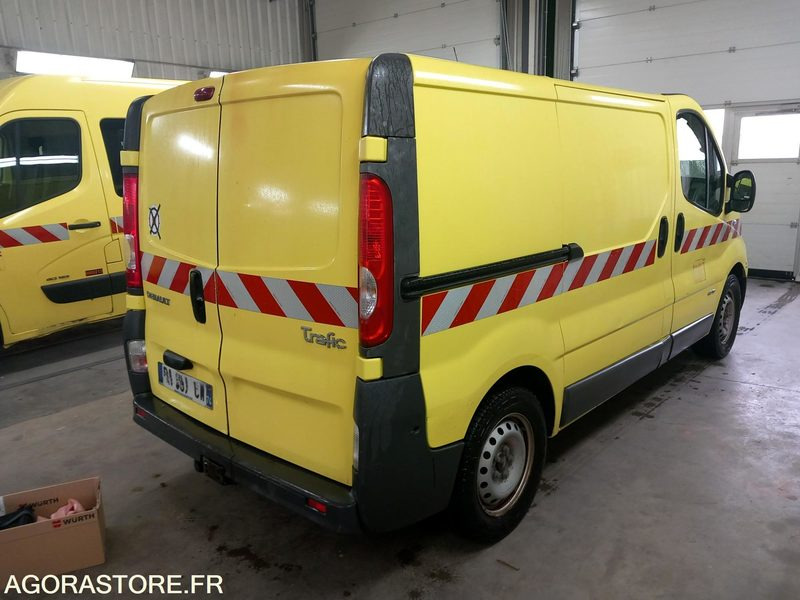 RENAULT TRAFIC DCI 115 (HR0513) - Furgoneta pequeña: foto 2 RENAULT TRAFIC DCI 115 (HR0513) - Furgoneta pequeña: foto 2