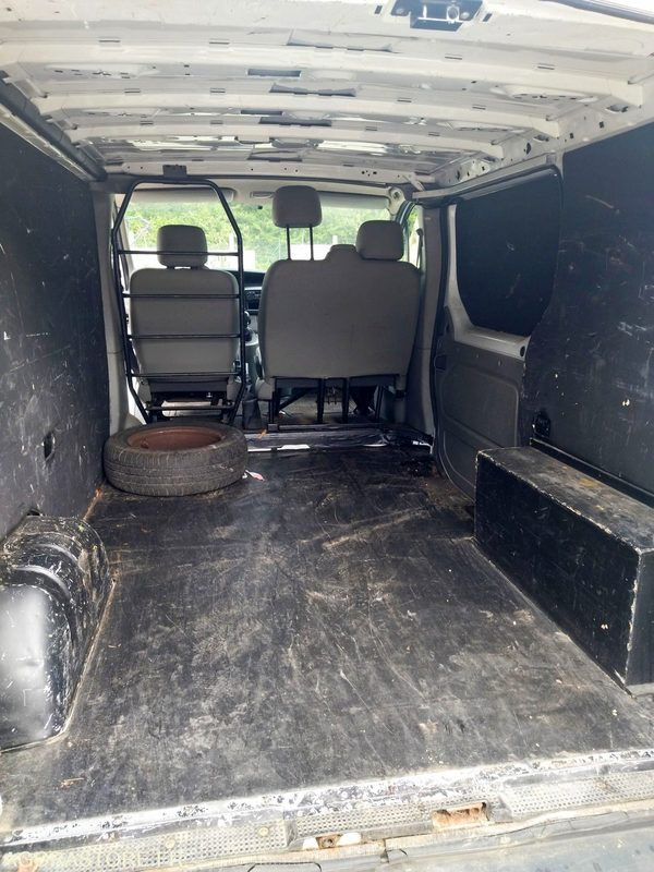 RENAULT TRAFIC DE 2005  71234 KM - Furgón: foto 5 RENAULT TRAFIC DE 2005  71234 KM - Furgón: foto 5