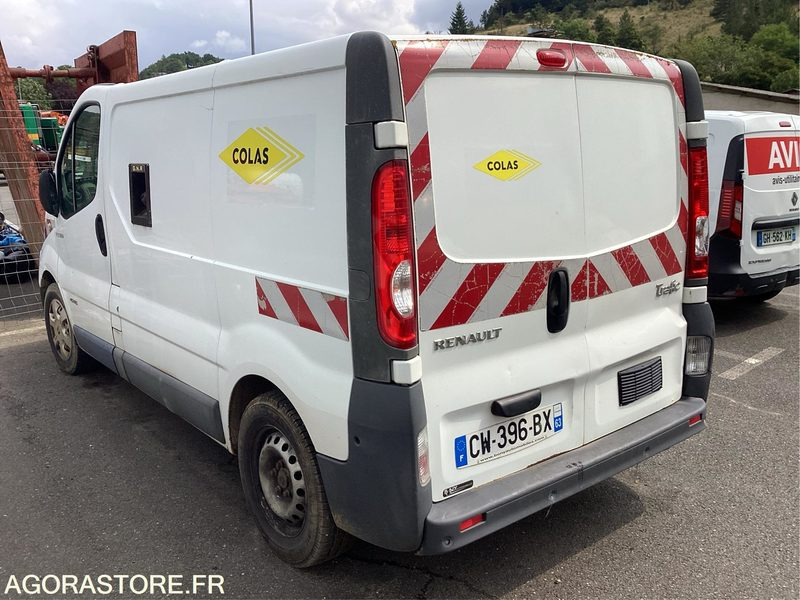 RENAULT Trafic VU 4p Fourgon FG GD CON - 2013 - 272011 KM - P1510094 - Furgón: foto 3 RENAULT Trafic VU 4p Fourgon FG GD CON - 2013 - 272011 KM - P1510094 - Furgón: foto 3