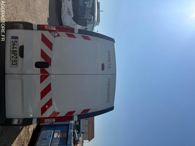 RENAULT trafic 88306kms - 2009 - Furgón: foto 2 RENAULT trafic 88306kms - 2009 - Furgón: foto 2