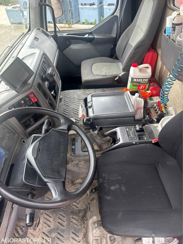 Renault Ampliroll - 2004 - 523846kms (P2002976) - Remolque: foto 3 Renault Ampliroll - 2004 - 523846kms (P2002976) - Remolque: foto 3