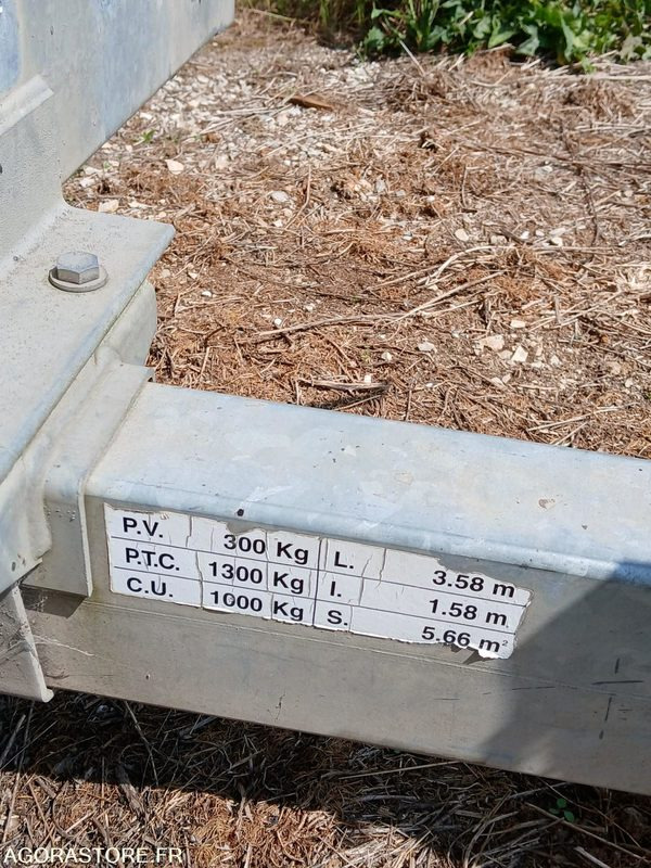 Remorque PORTE ROULEAU HUBIERE - Remolque caja abierta: foto 4 Remorque PORTE ROULEAU HUBIERE - Remolque caja abierta: foto 4